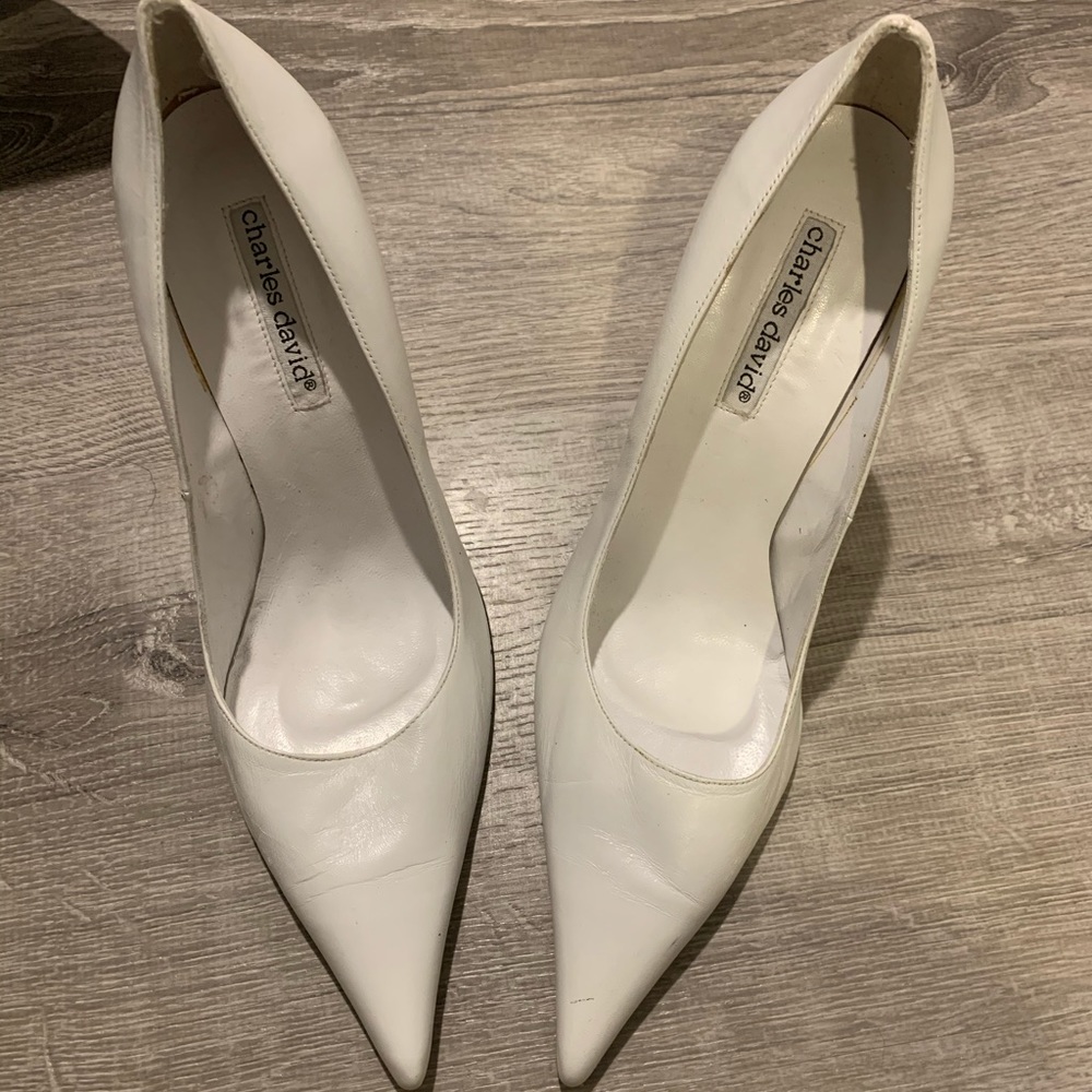 Charles David white leather heels